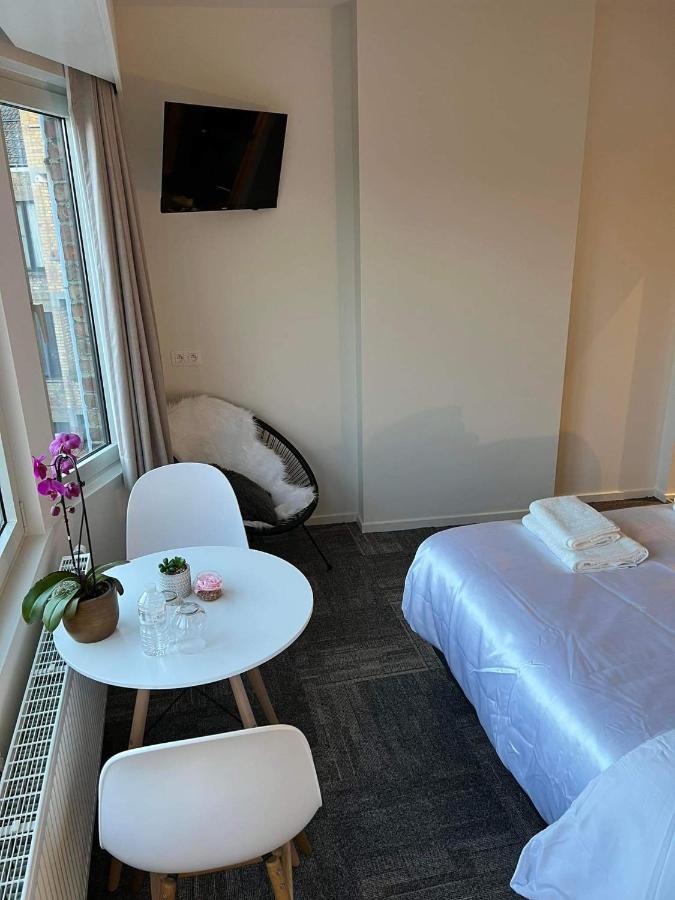 Prachtige kamer in centrum Brugge met badkamer ! Eksteriør billede