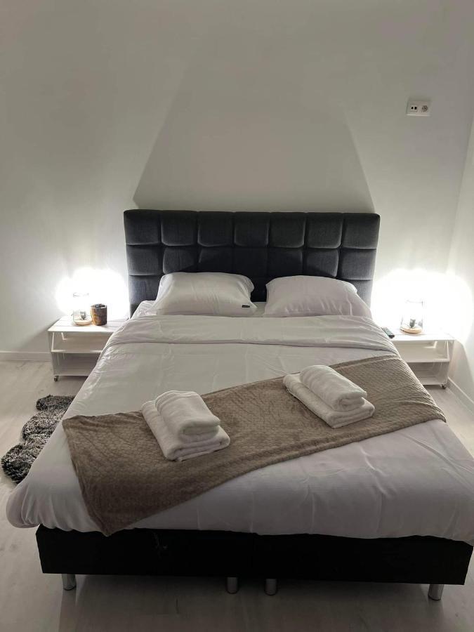Prachtige kamer in centrum Brugge met badkamer ! Eksteriør billede